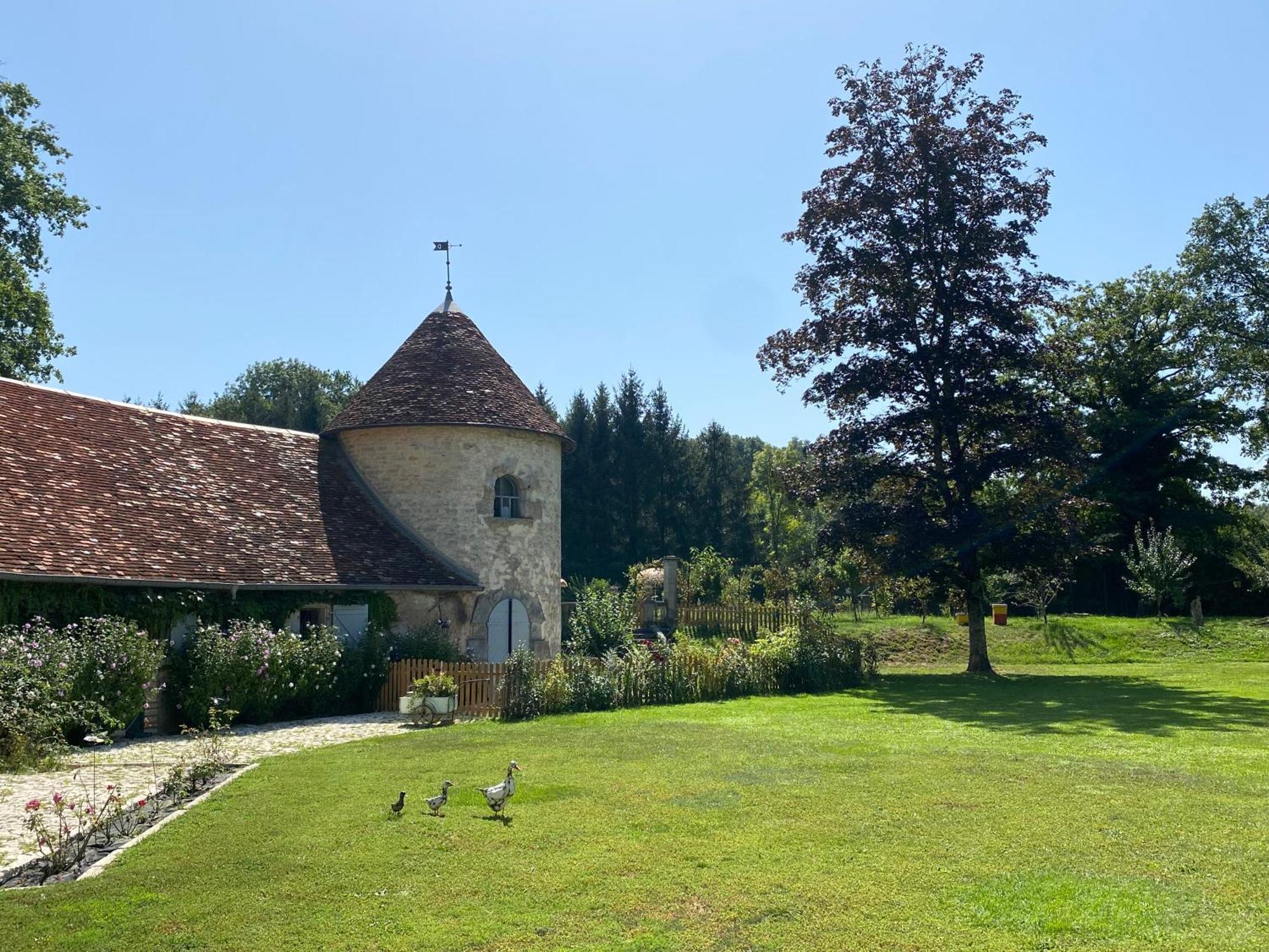Le Colombier De Malpas Bed & Breakfast Quingey Dış mekan fotoğraf