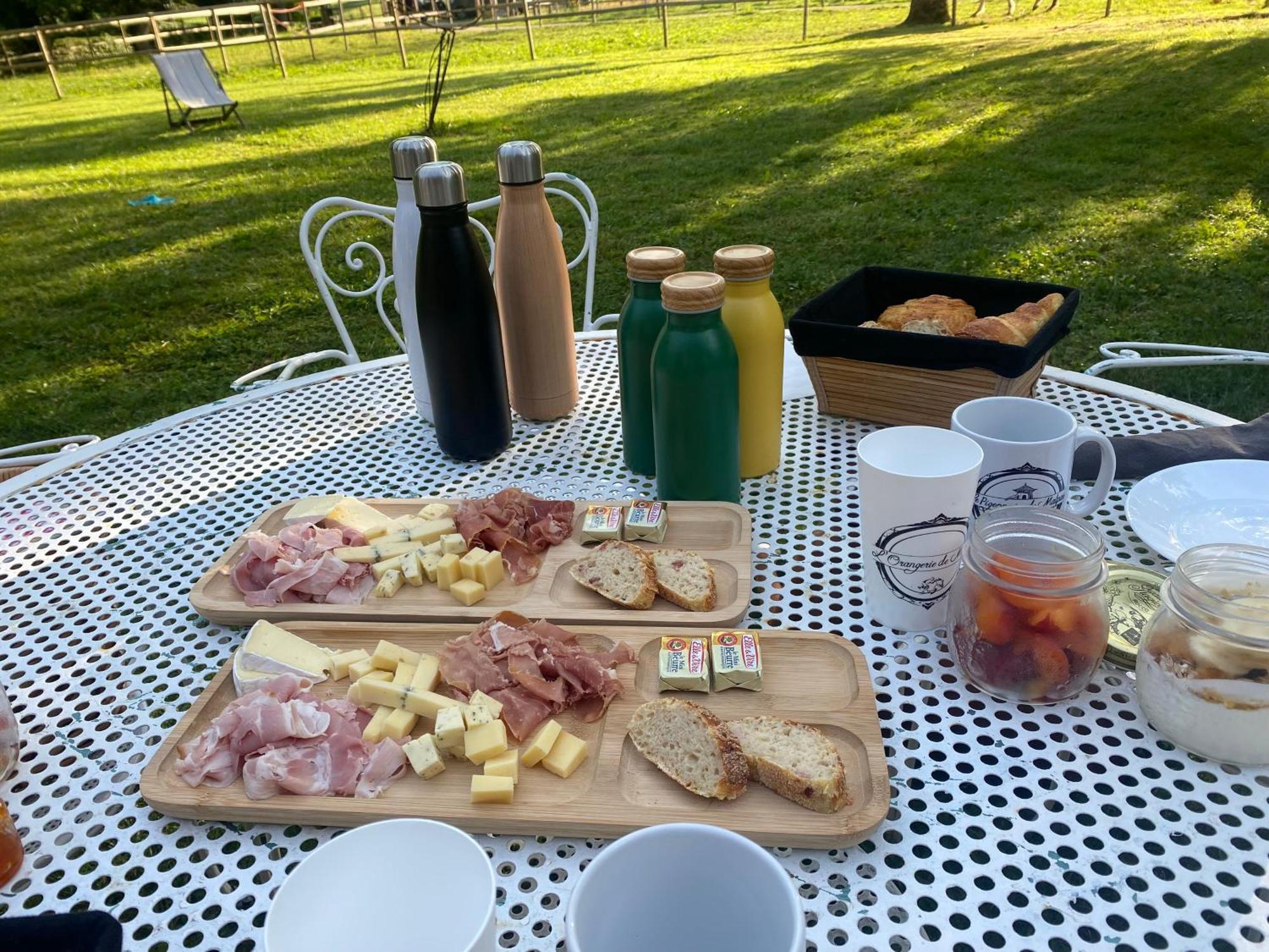 Le Colombier De Malpas Bed & Breakfast Quingey Dış mekan fotoğraf